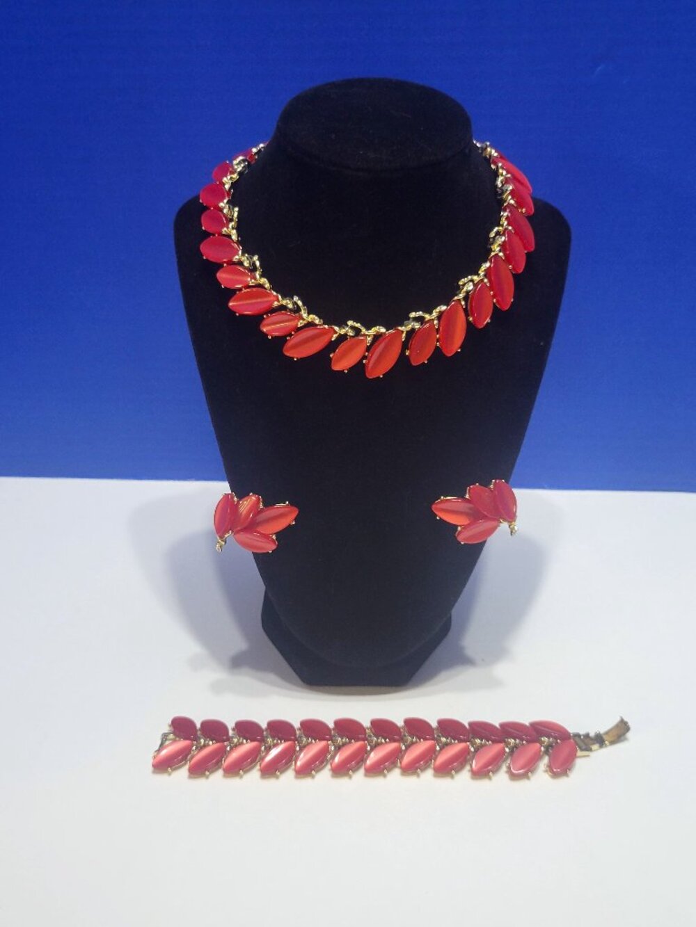 Vintage Kramer Signed Thermoset Leaf Jewelry Set Red Moonglow Lucite